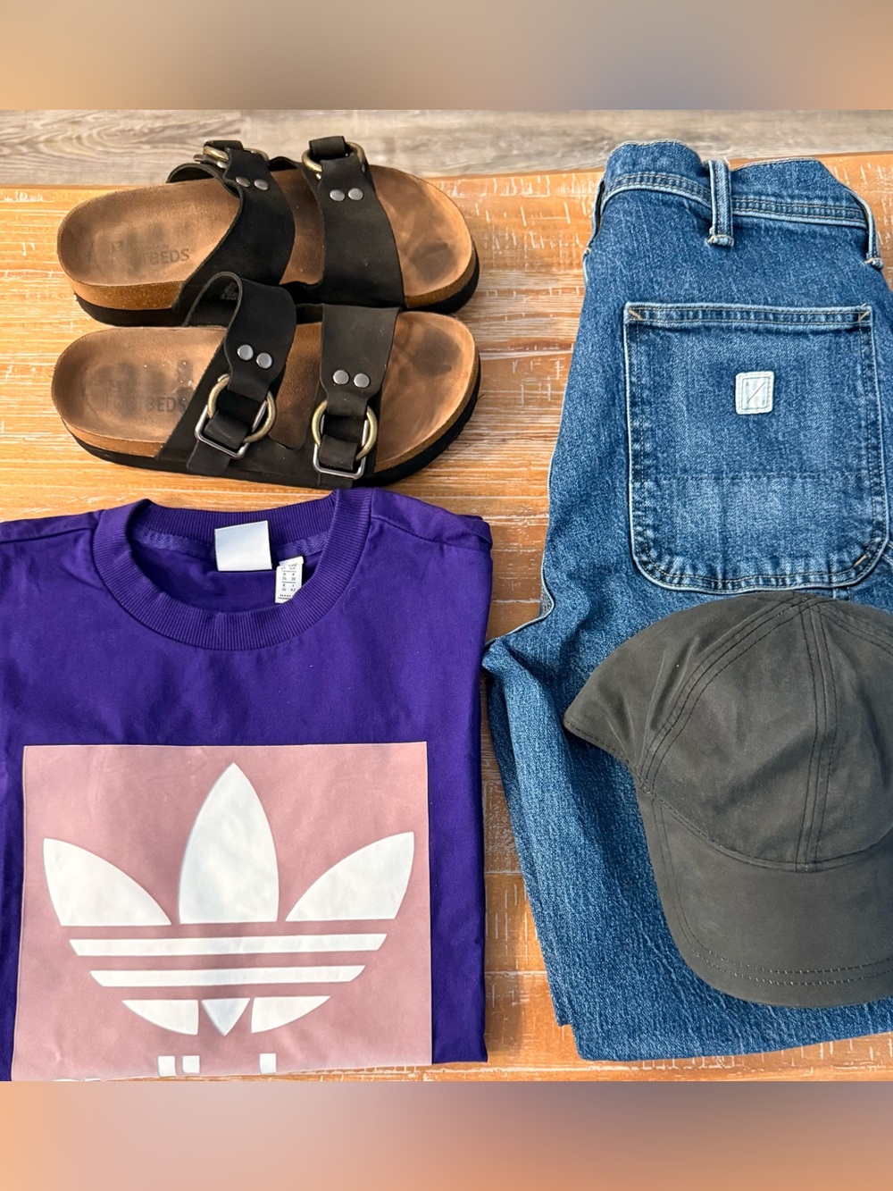 Adidas Purple Graphic Tee. size S. Excellent condition!!! Perfect for summer